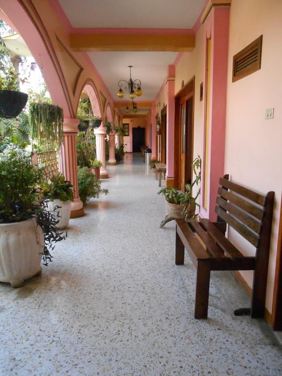 Hotel El Chaparral Panajachel Eksteriør bilde